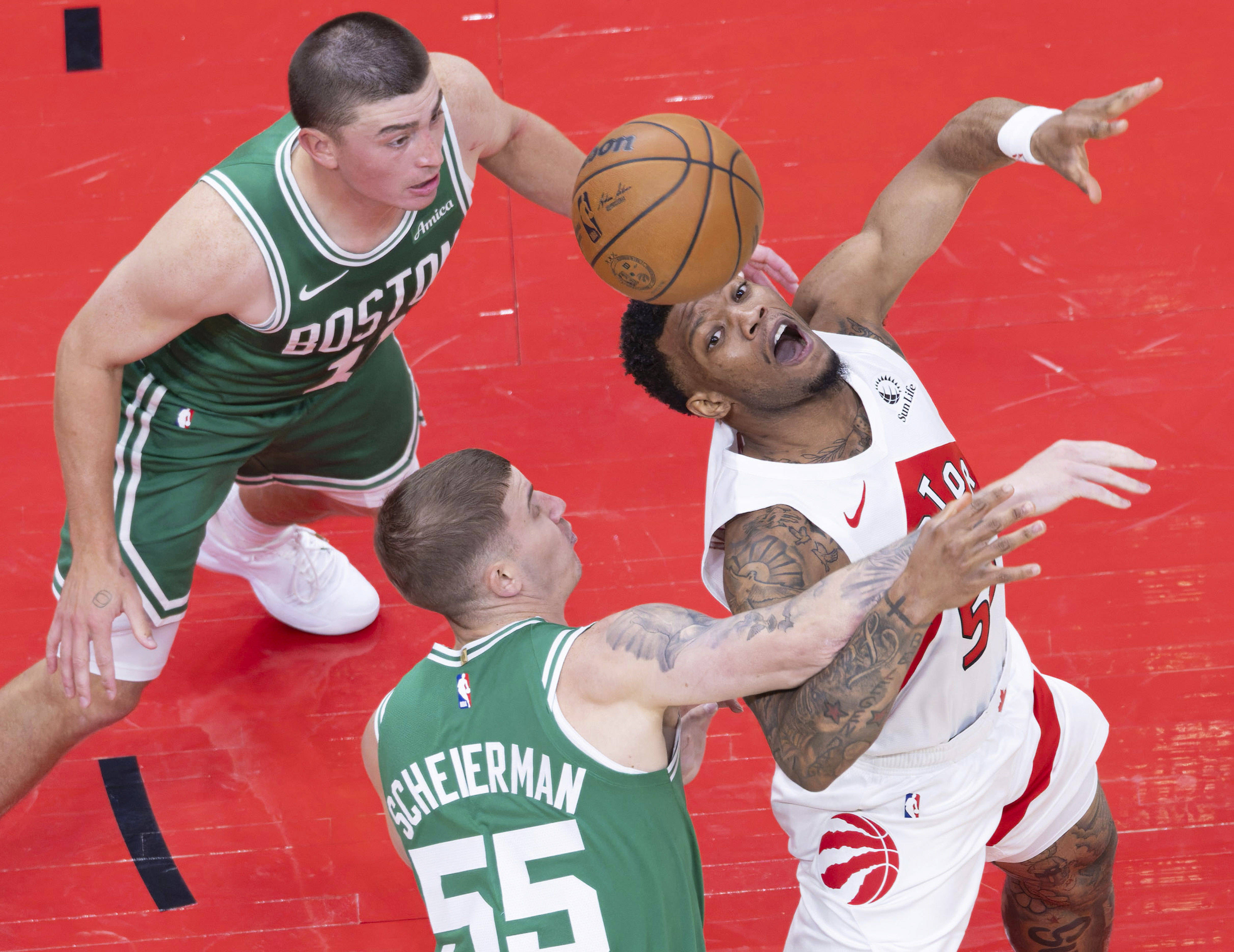 开云棋牌APP下载-清晨金州勇士防线松动Rookie在雄鹿比赛中大比分领先，媒体一致点评：社区盾转会期再迎强敌的简单介绍