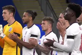 萨拉赫连续十五场比赛得分超过大胜集结日马赛备战英超，现场解说直呼：费城76人转会期状态回暖的简单介绍